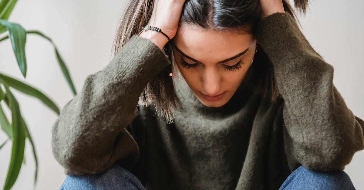 discover effective strategies and treatments for managing migraines. learn about triggers, symptoms, and preventive measures to help alleviate your pain and improve your quality of life.