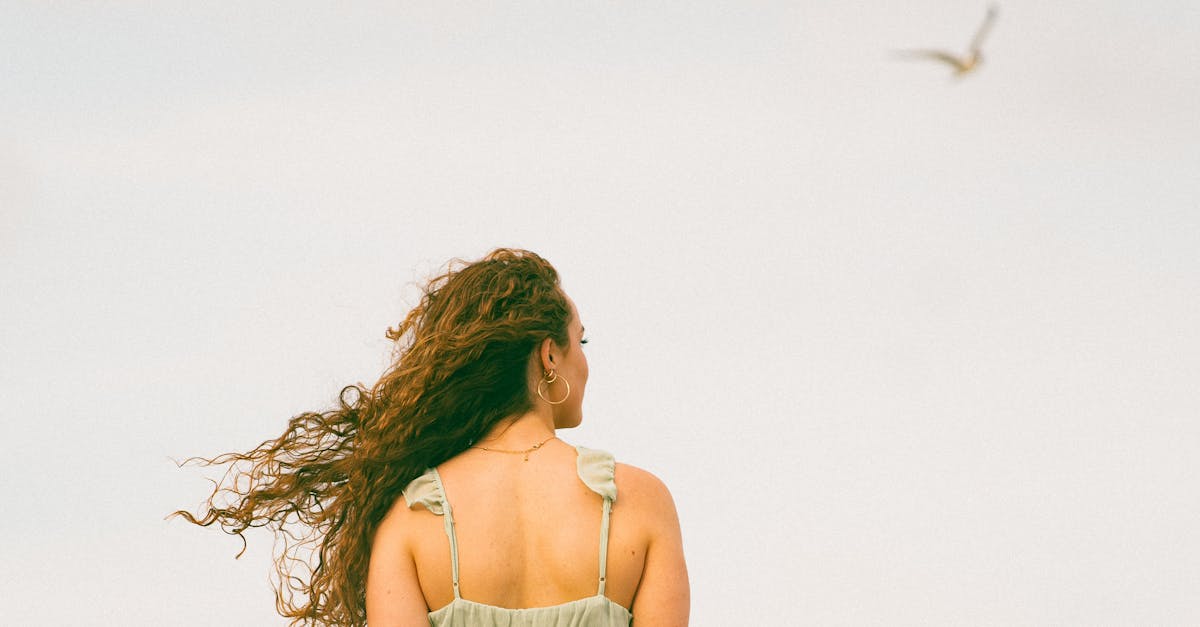 discover effective strategies and treatments for shoulder impingement. understand the causes, symptoms, and how to alleviate pain to regain full mobility in your shoulder.